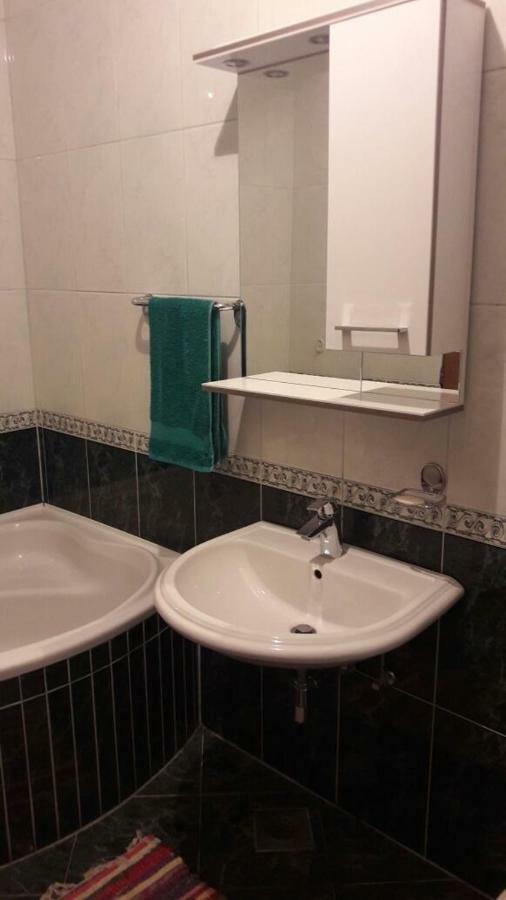 Apartmani Ruza Макарска Екстериор снимка