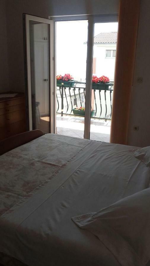 Apartmani Ruza Макарска Екстериор снимка