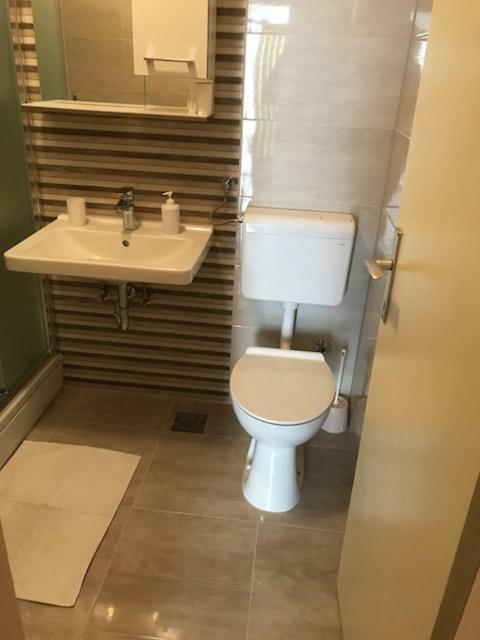 Apartmani Ruza Макарска Екстериор снимка